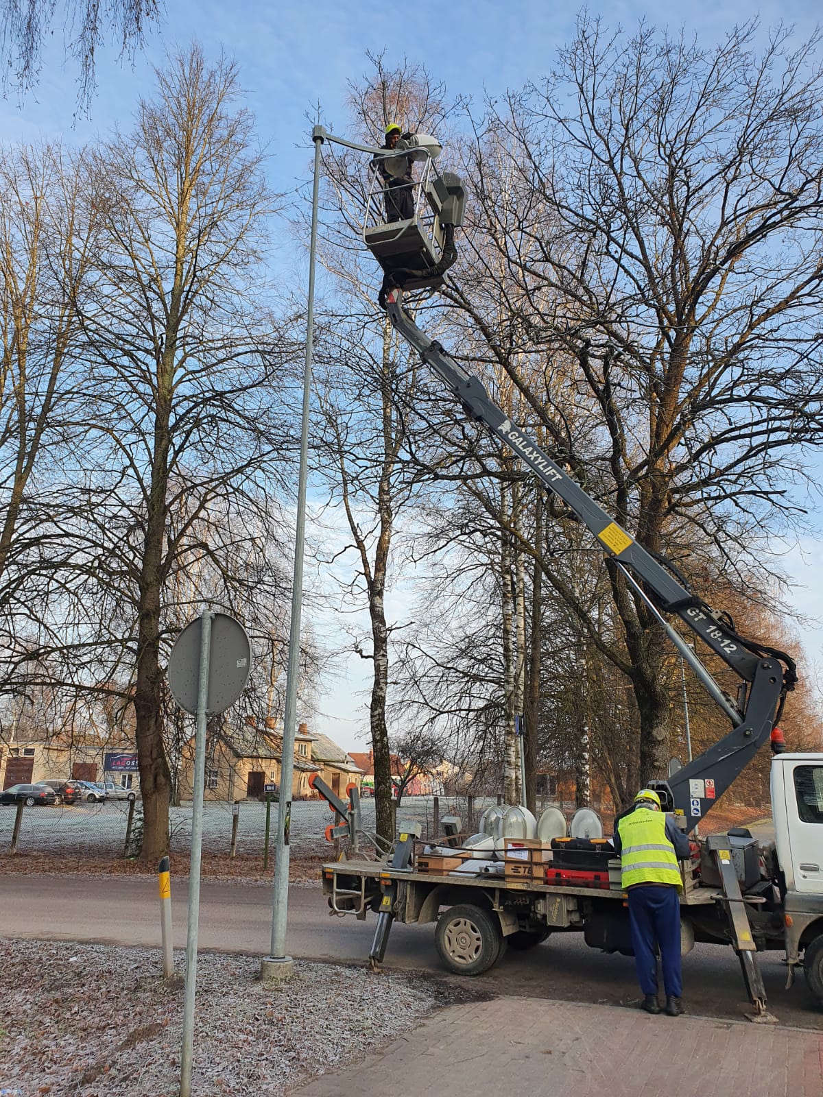 Rīgas ielas (pie Ozolnieku robežas) gaismekļu nomaiņa