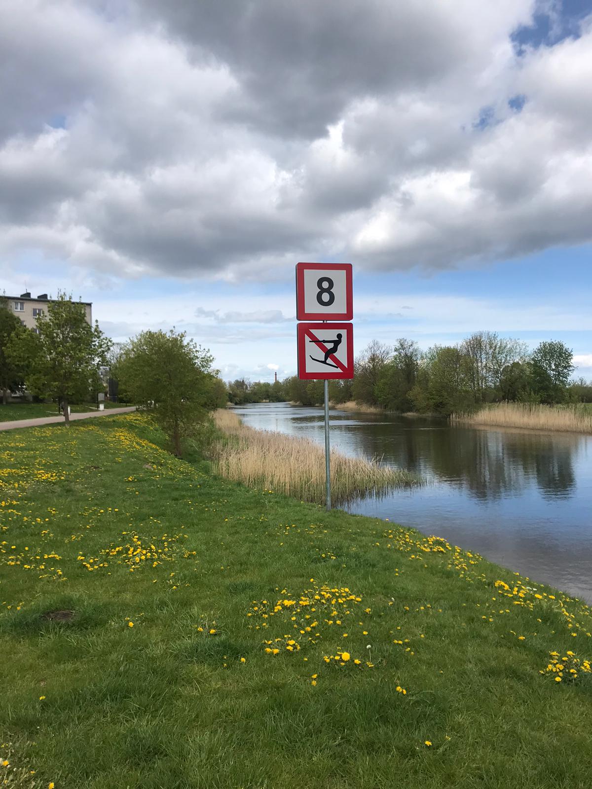 Navigācijas zīme Driksas upē