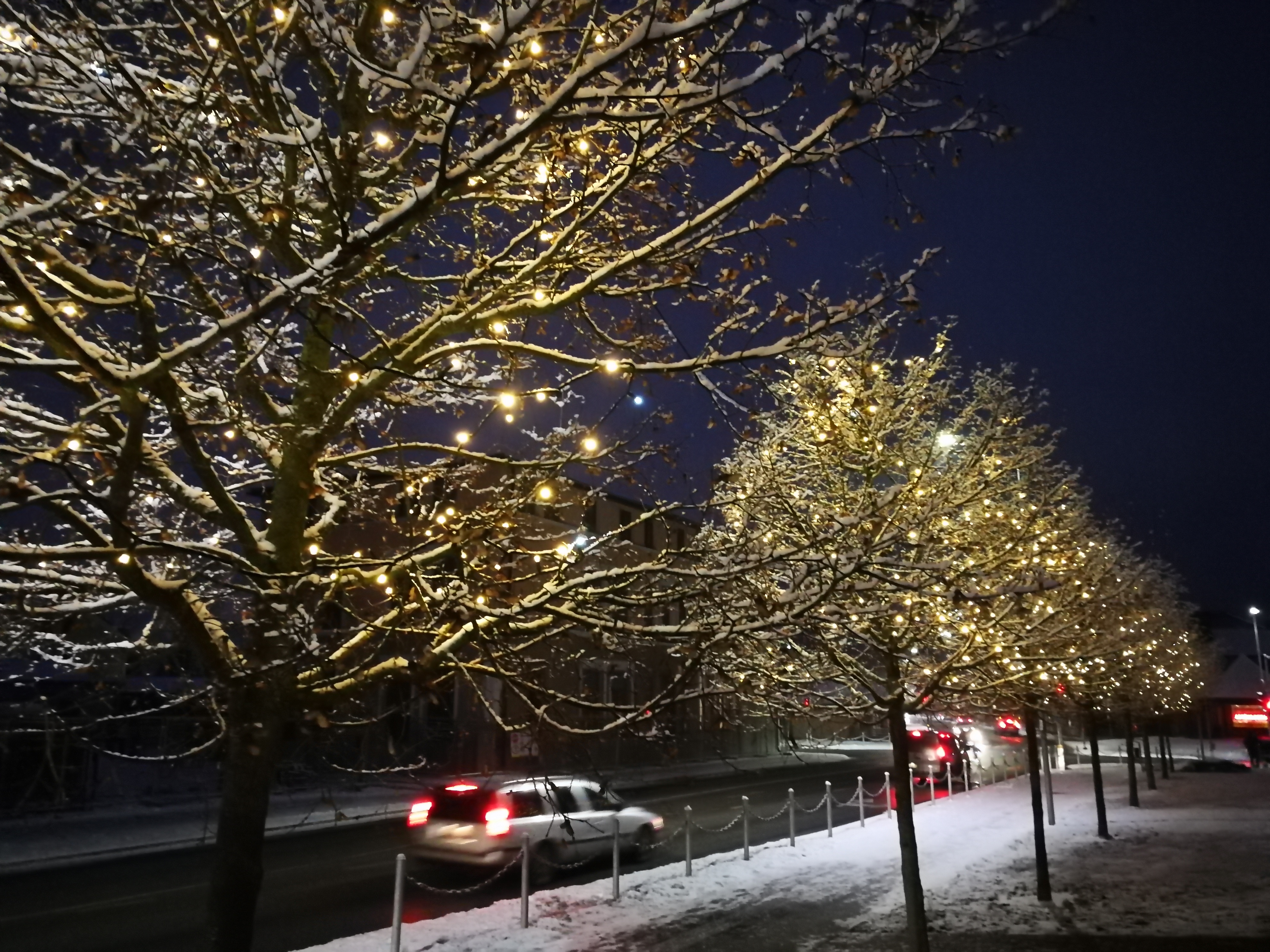 Ziemassvētku rotājumi Raiņa ielā