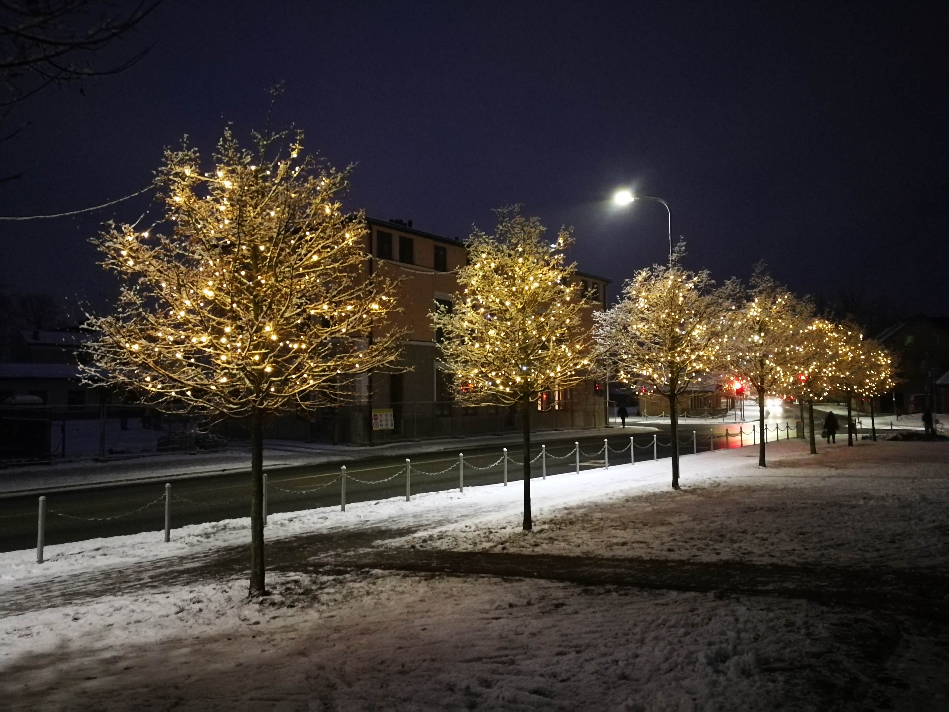 Ziemassvētku rotājumi Raiņa ielā