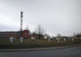 Lieldienu dekori Rūpniecības ielas rotācijas aplī