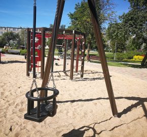 2021_06_17_Ozolskvers Ozolskvēra rotaļu laukums