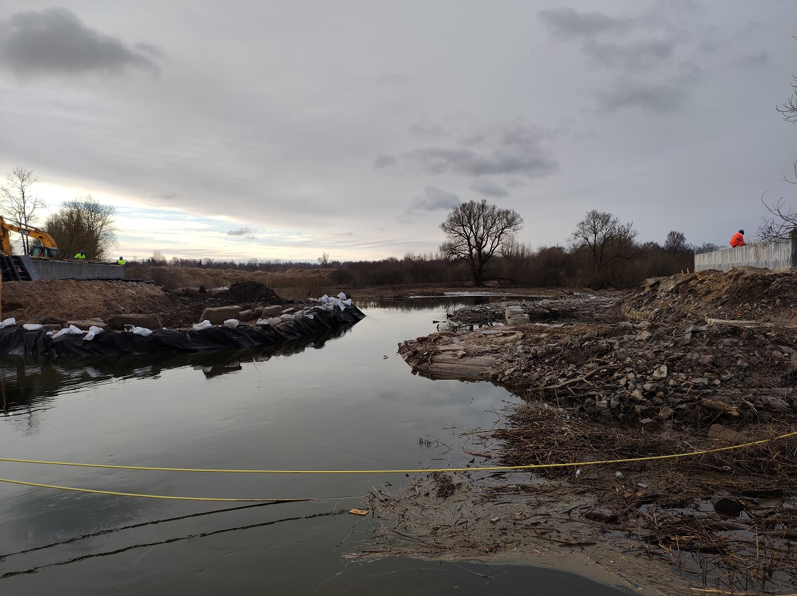 Platones upe pie Bauskas ielas