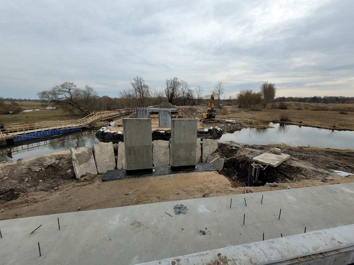 Platones upe pie Bauskas ielas, tilta būvdarbi
