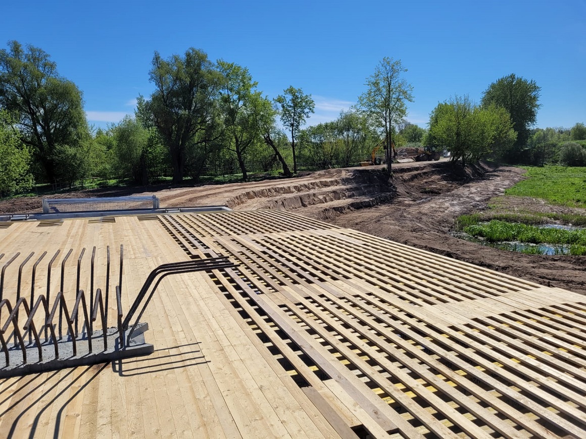 Platones upe pie Bauskas ielas, tilta būvdarbi