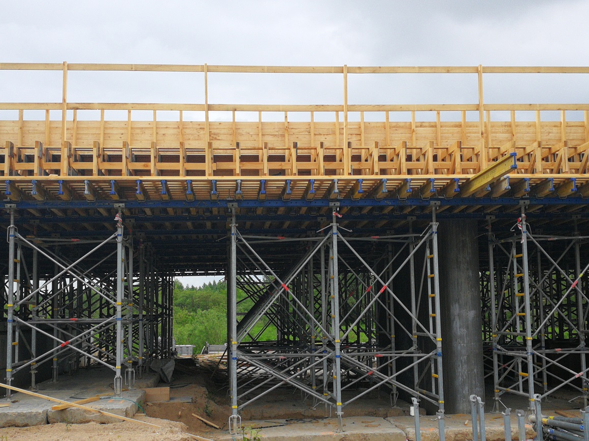 Platones upe pie Bauskas ielas, tilta būvdarbi