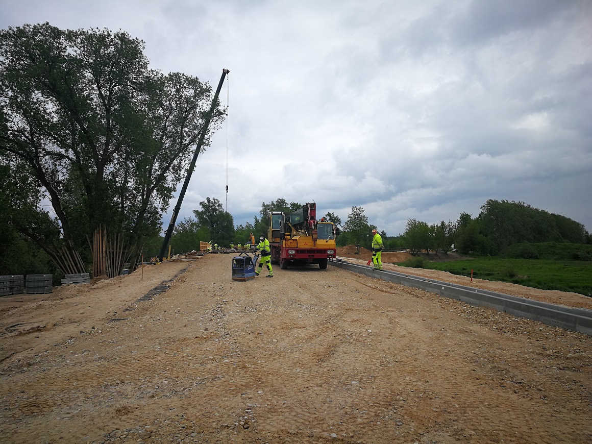 Platones upe pie Bauskas ielas, tilta būvdarbi