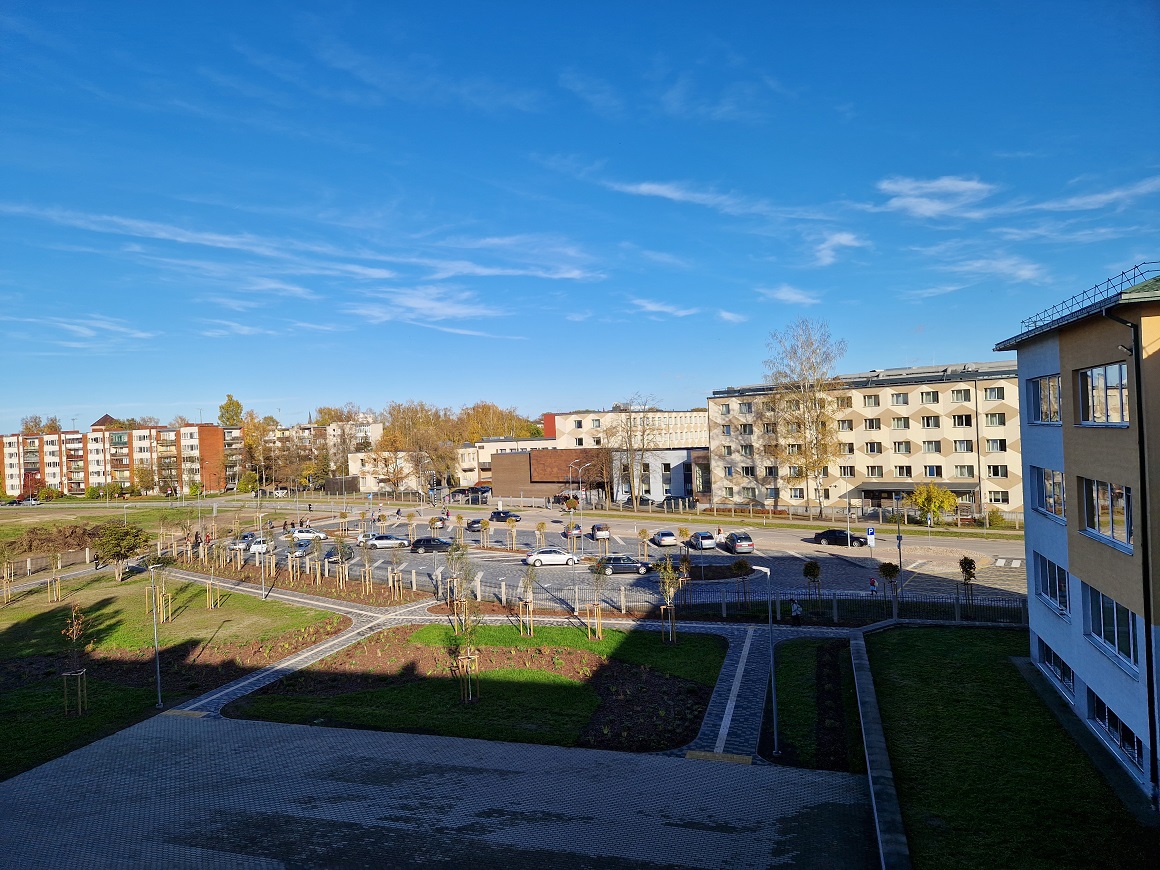 Jelgavas 4.sākumskolas stāvlaukums