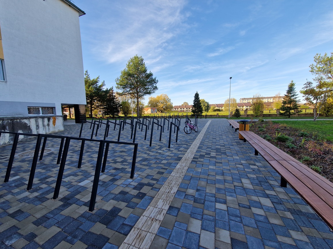 Jelgavas 4.sākumskolas stāvlaukums