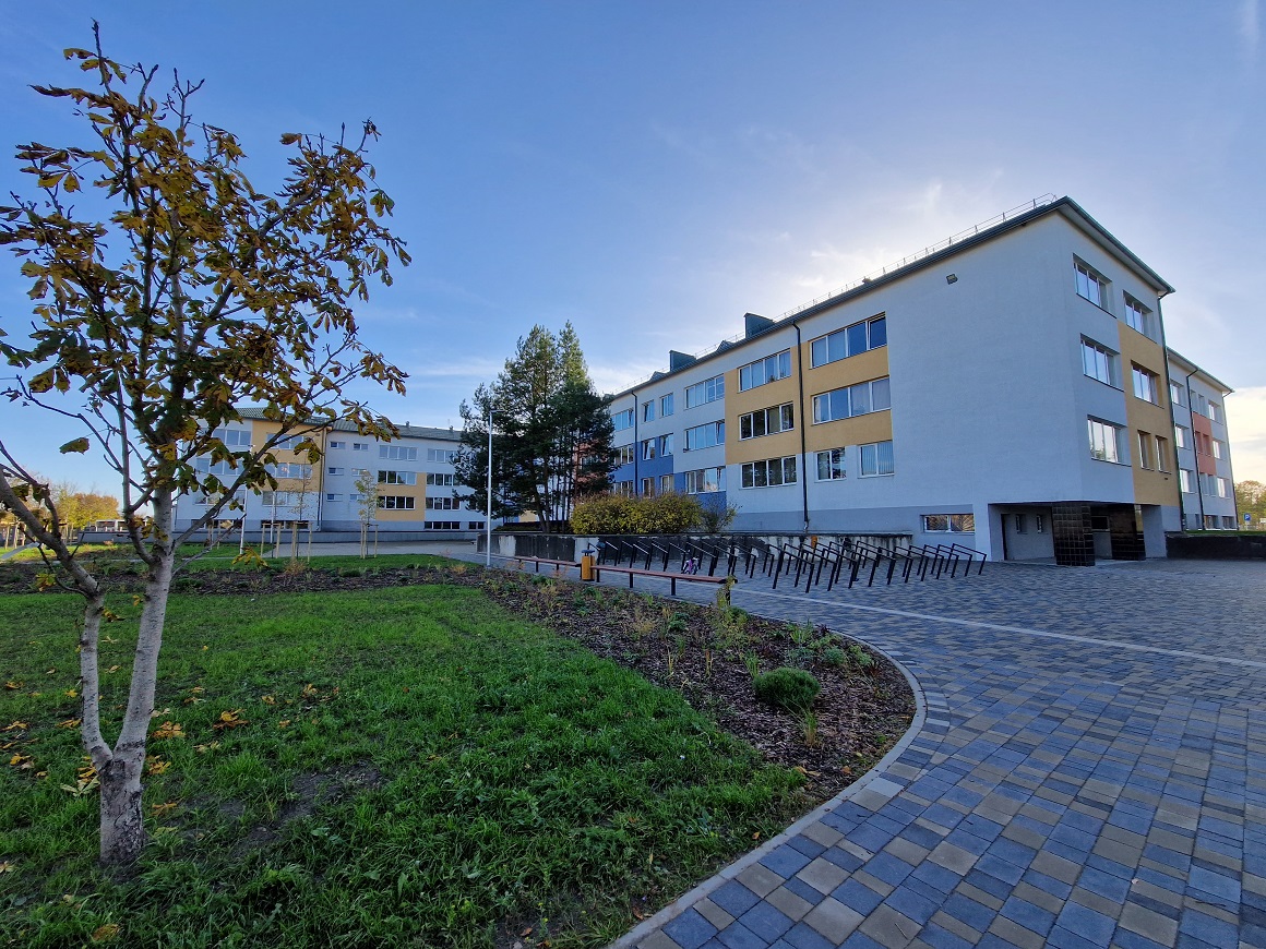 Jelgavas 4.sākumskolas stāvlaukums