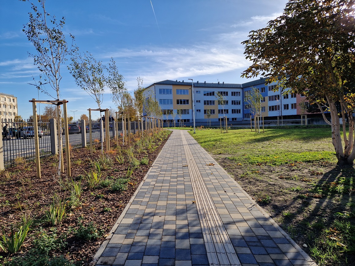 Jelgavas 4.sākumskolas stāvlaukums