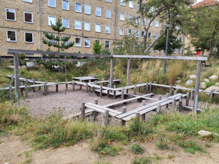 Zaļās zonas, kas pārplūst un akumulē lielu ūdens apjomu no apbūes teritorijām