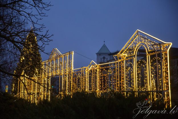 hercoga_dekori Hercoga Jēkaba laukums