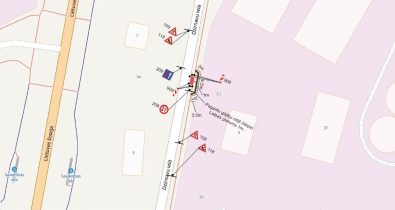 Dzirnavu_iela Satiksmes organizācijas plāns Dzirnavu ielā. Shēmā attēlota remonta zona, pagaidu gājēju ceļš (laipa) un ceļa zīmes par darbiem un prioritāti sašaurinātā posmā.