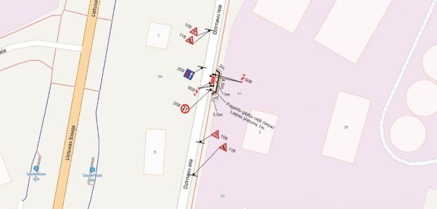 Dzirnavu_iela Satiksmes organizācijas plāns Dzirnavu ielā. Shēmā attēlota remonta zona, pagaidu gājēju ceļš (laipa) un ceļa zīmes par darbiem un prioritāti sašaurinātā posmā.