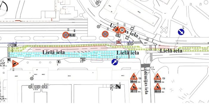Satiksmes organizācijas shēma ar izmaiņām Lielajā ielā – izveidotas joslu sašaurināšanas un novirzes, pagaidu gājēju un transporta kustības zonas, kā arī ceļa zīmes (ātruma ierobežojums 30 km/h, brīdinājuma zīmes par ceļa darbiem, apbraukšanas norādes un aizlieguma zīmes)