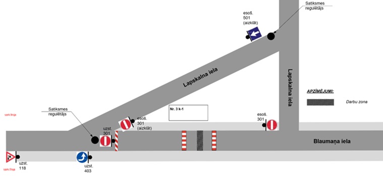 Ceļu satiksmes organizācijas shēma Blaumaņa ielā: darbu zona, satiksmes regulētāji, zīmes “Iebraukt aizliegts”, “Apbraukt pa labi” un slēgta satiksme Blaumaņa ielā.