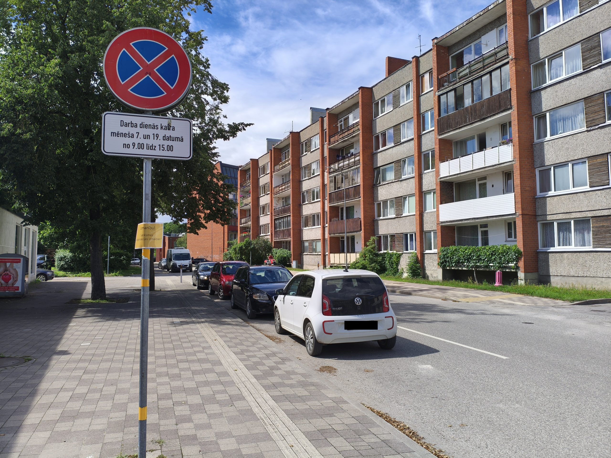 Jāņa ielas posmā no Pasta ielas līdz Zemgales prospektam nepāra māju numuru pusē mainīts ielas tīrīšanas laiks – turpmāk tas noteikts darba dienās katra mēneša 7. un 19. datumā no plkst. 9.00 līdz 15.00.