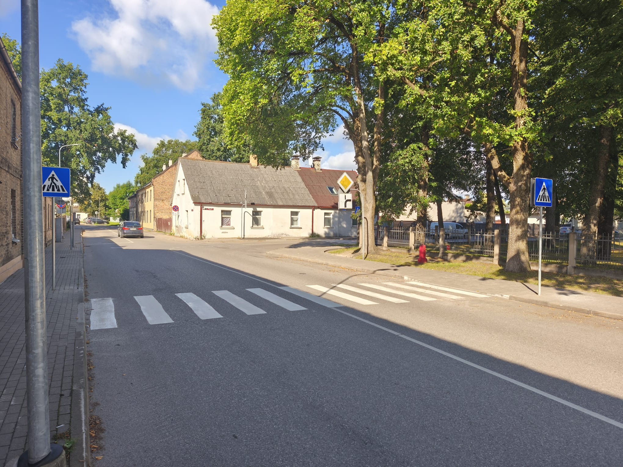 Gājēju pāreja pāri Pētera ielai pie Zirgu ielas krustojuma