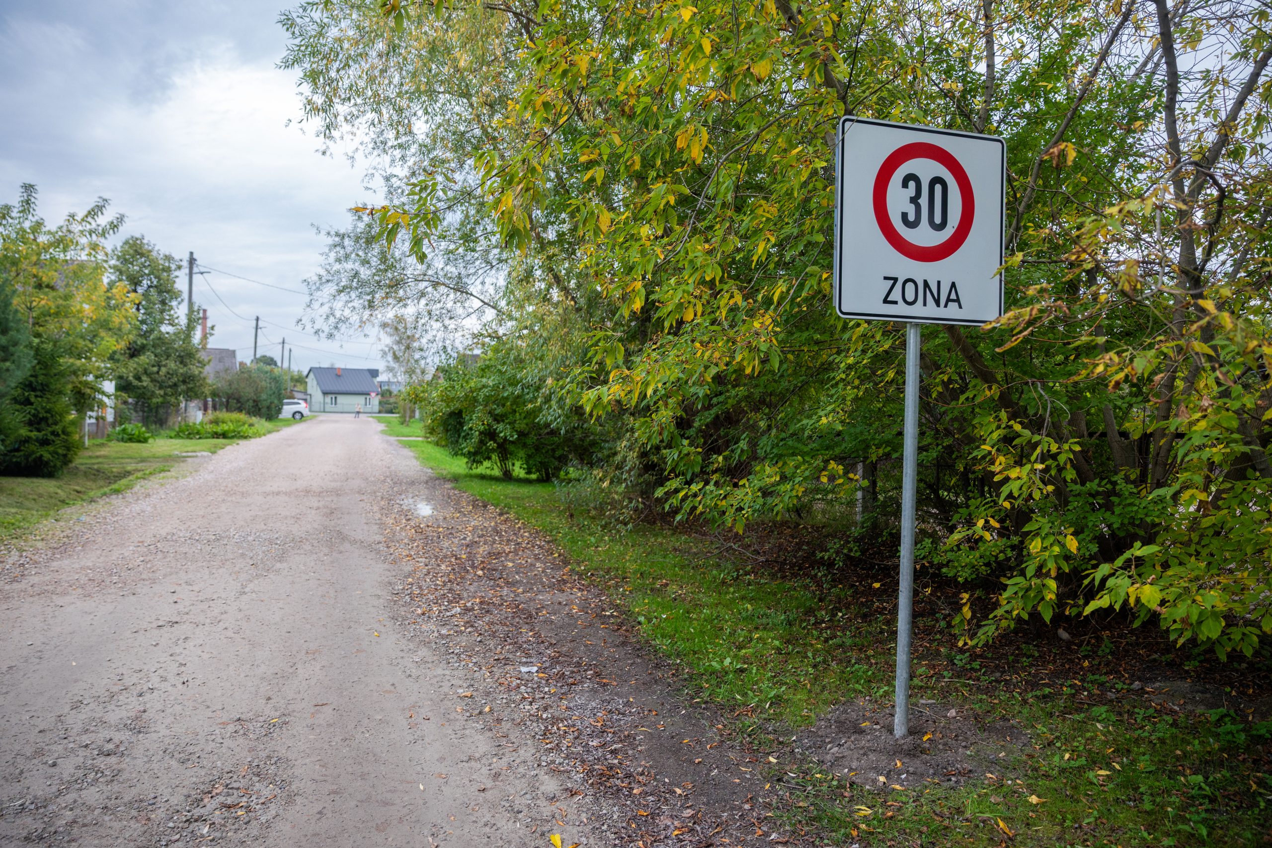 30 km/h zonas ceļa zīme Audēju ielā