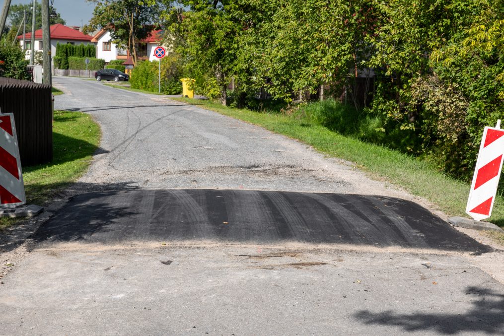 Platones un Iecavas ielā izbūvēti ātrumvaļņi